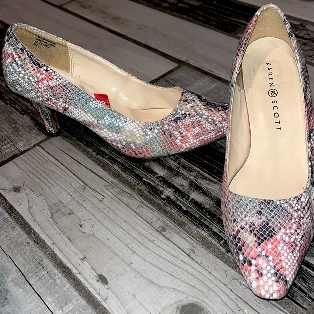 Karen Scott short heel shoes